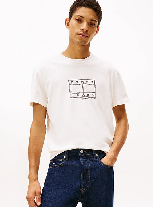 T-shirt Tommy Jeans uomo regular center flag cotone PE 2026